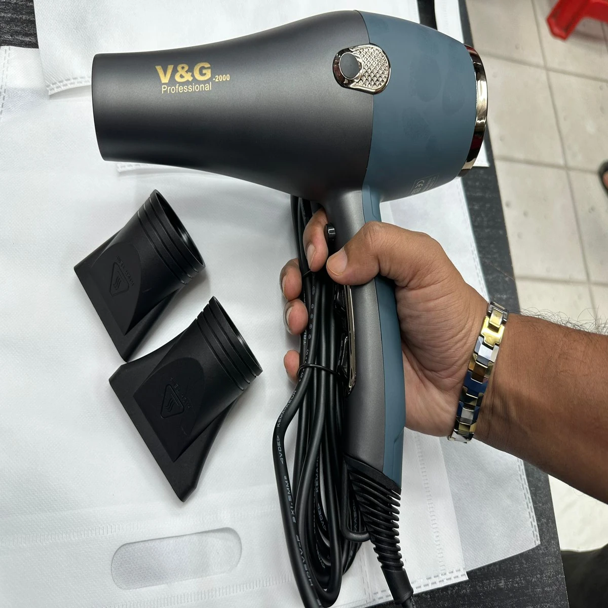 V&G-2000 Professional Hair Dryer